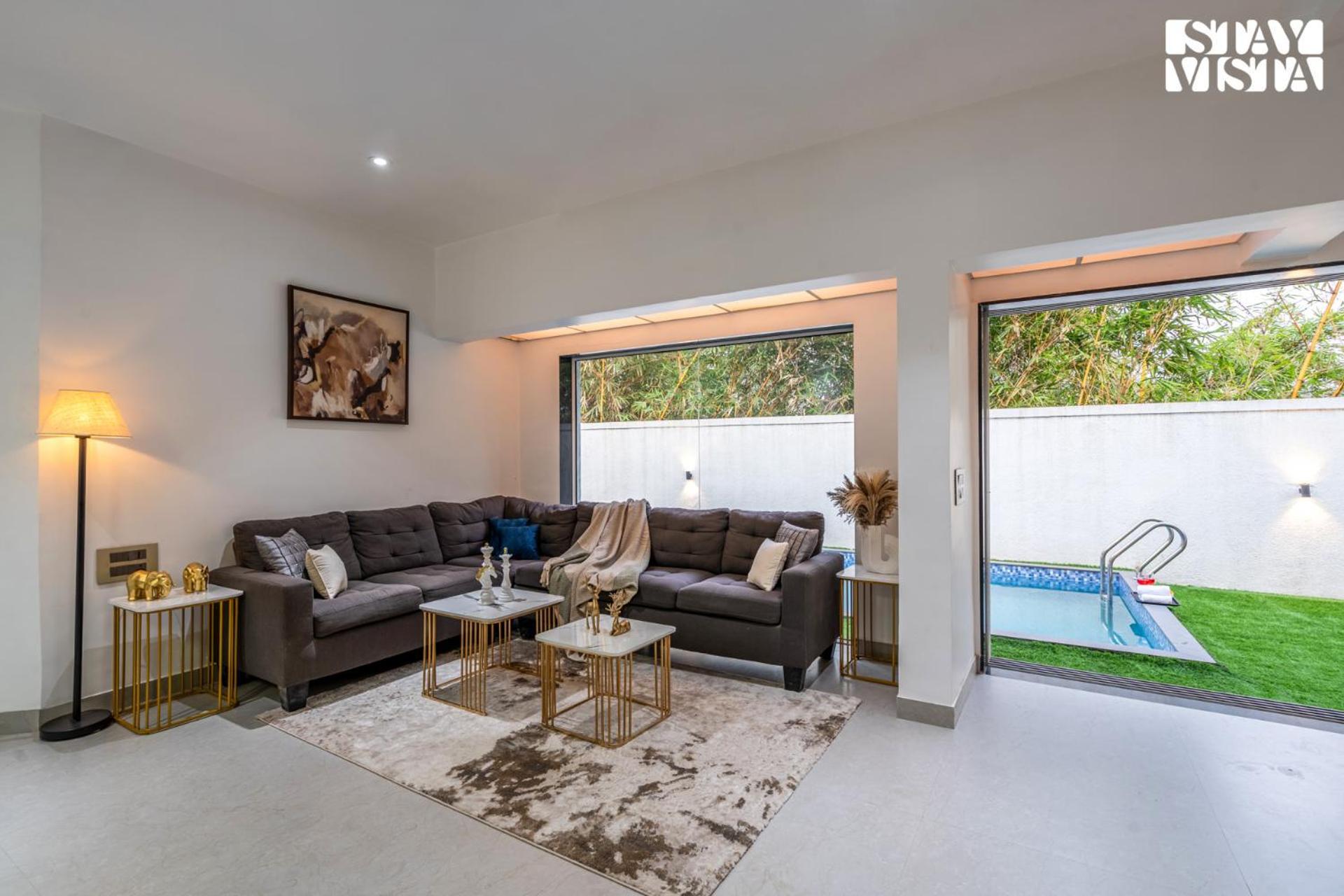 Stayvista At Casa Elyra With Pool, Ac, Balcony Villa