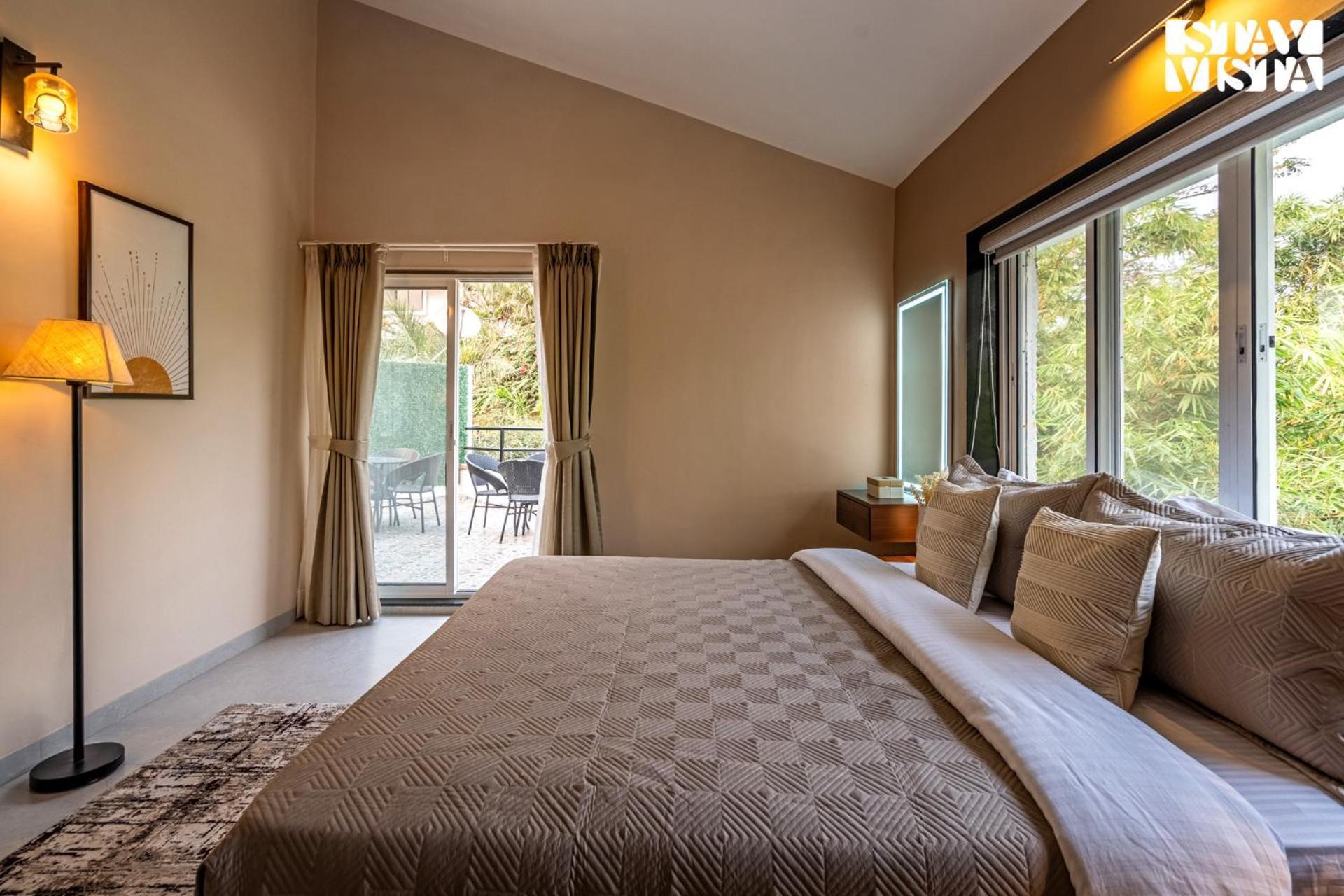 Stayvista At Casa Elyra With Pool, Ac, Balcony Villa