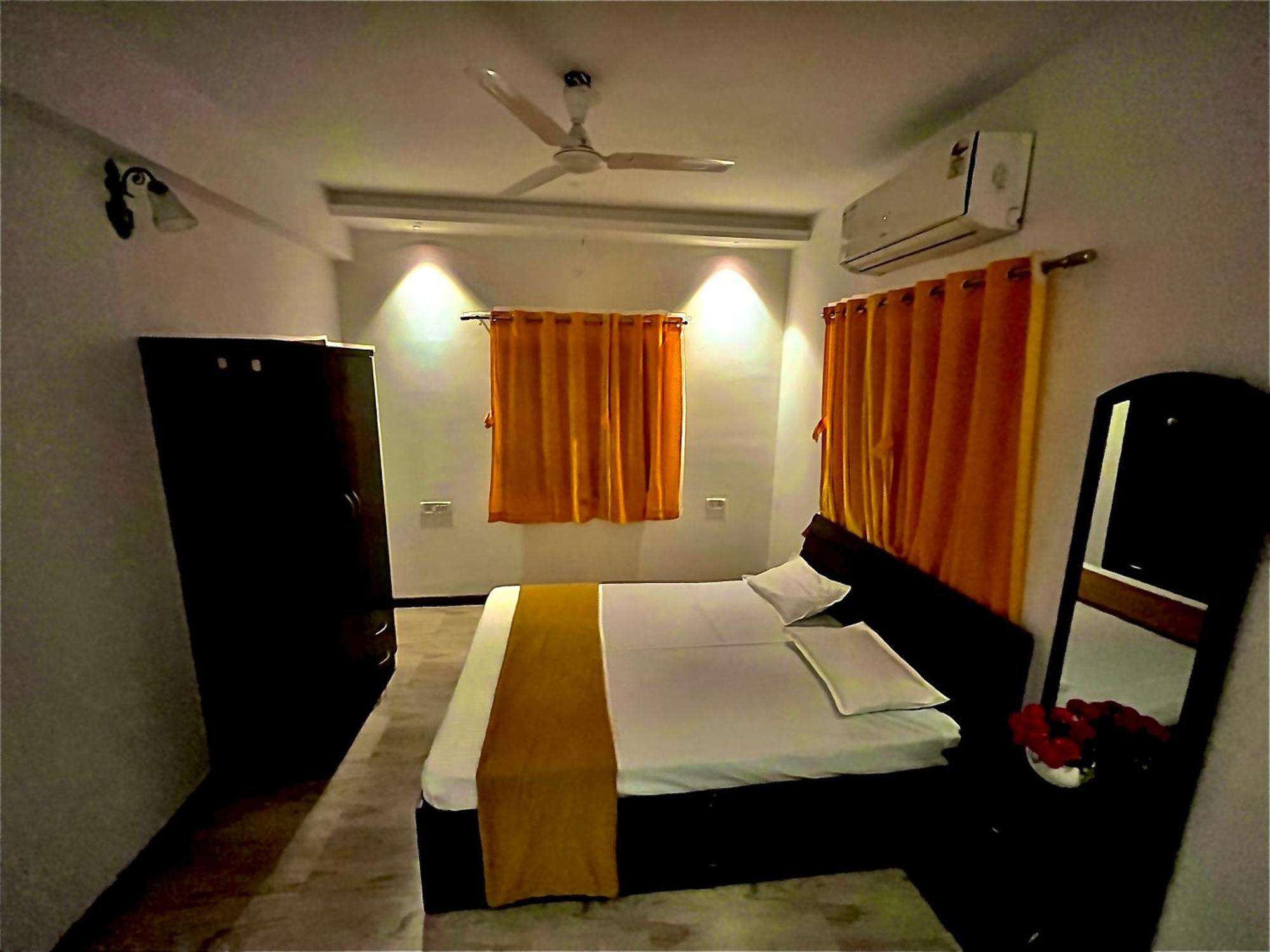 Villa Blue Shark Ll 3 Bhk Ll Private Swimming Pool Ll *