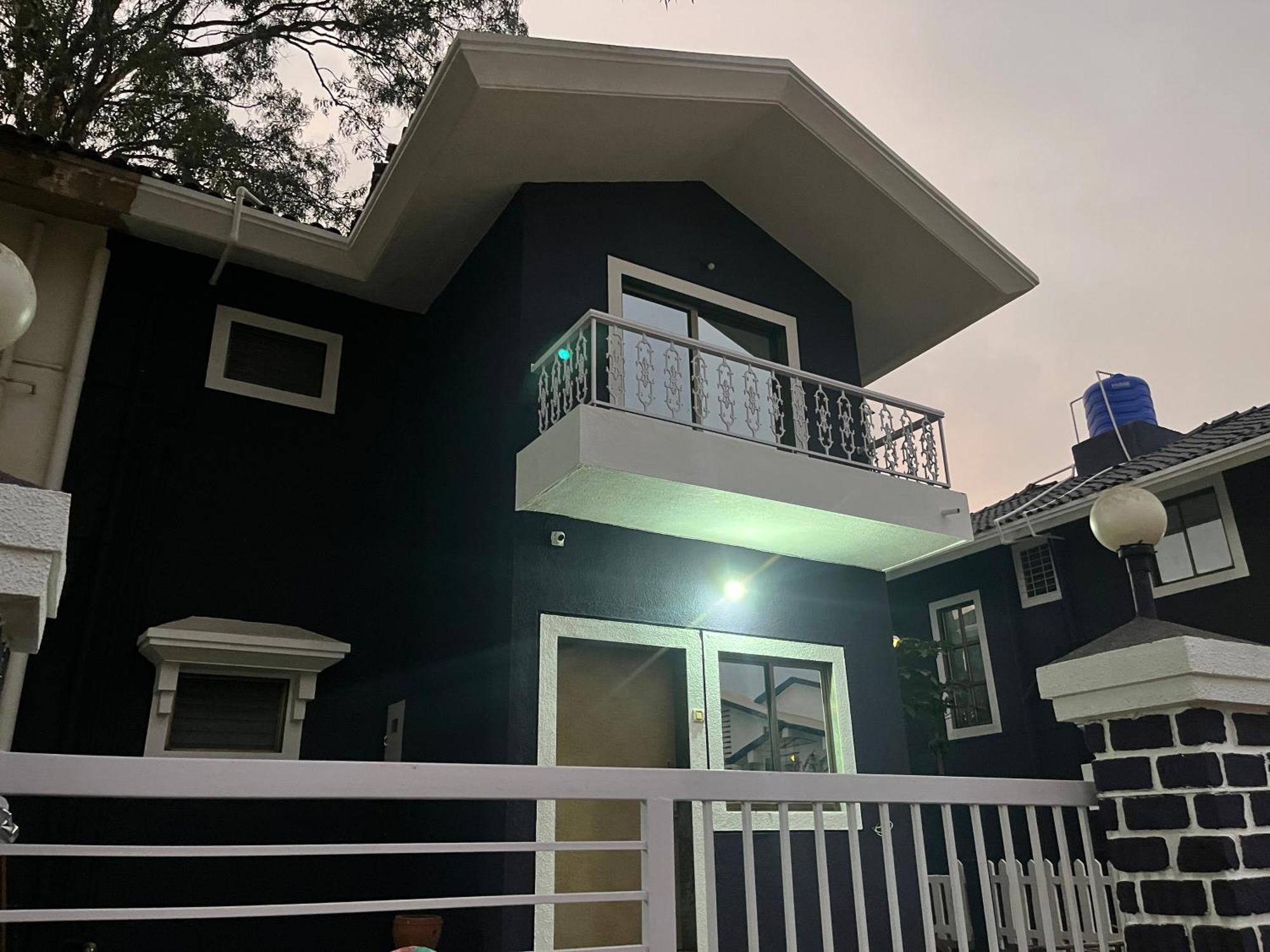 Blue Shark Ll 3 Bhk Ll Private Swimming Pool Ll * Lonavala