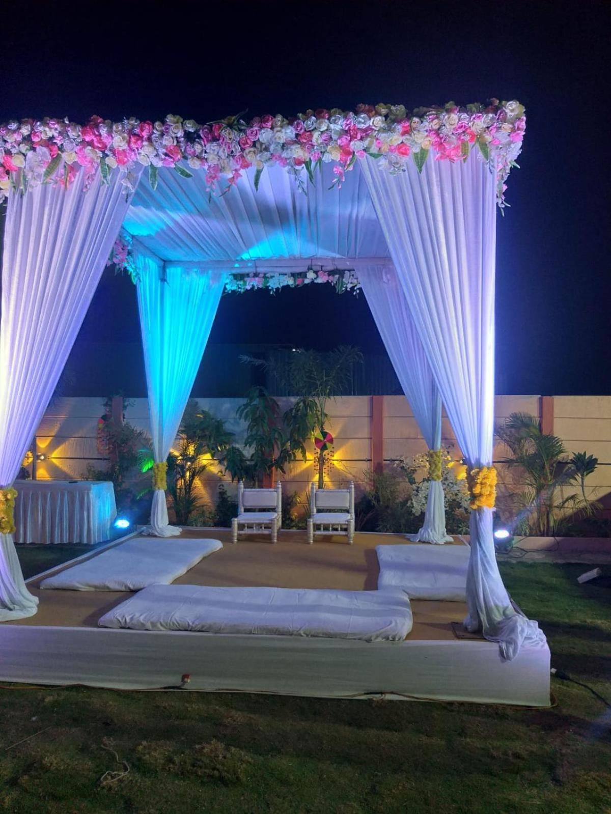 Daksh Enclave Premium Pool By Voye Homes * Lonavala