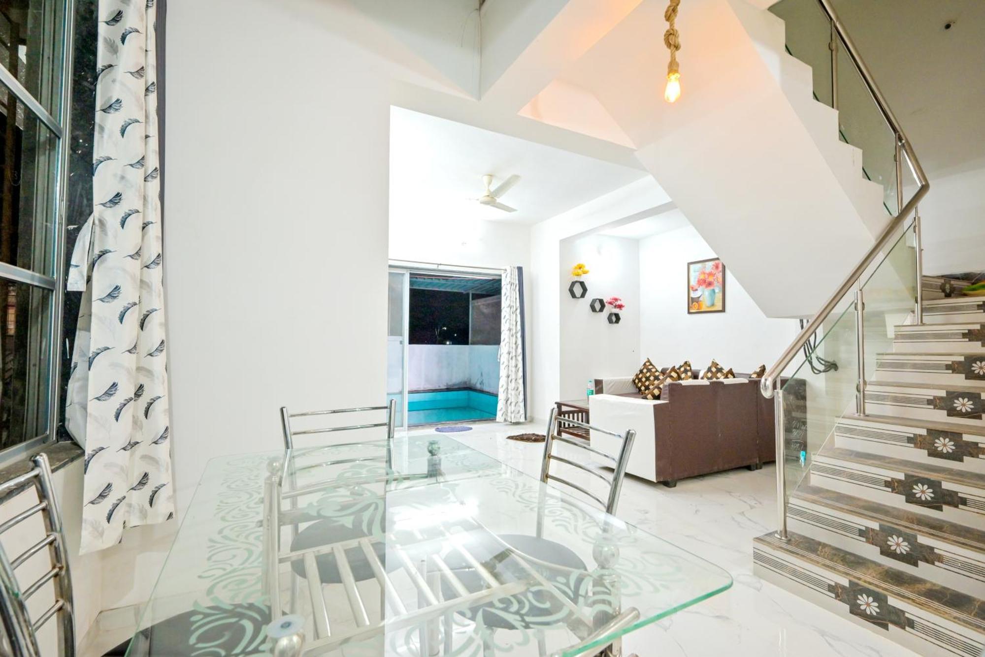 Ll Empyrean Ll 2bhk Ll Ac Ll Jannat Ll Indoor Covered Pool Ll Couple Friendly Ll