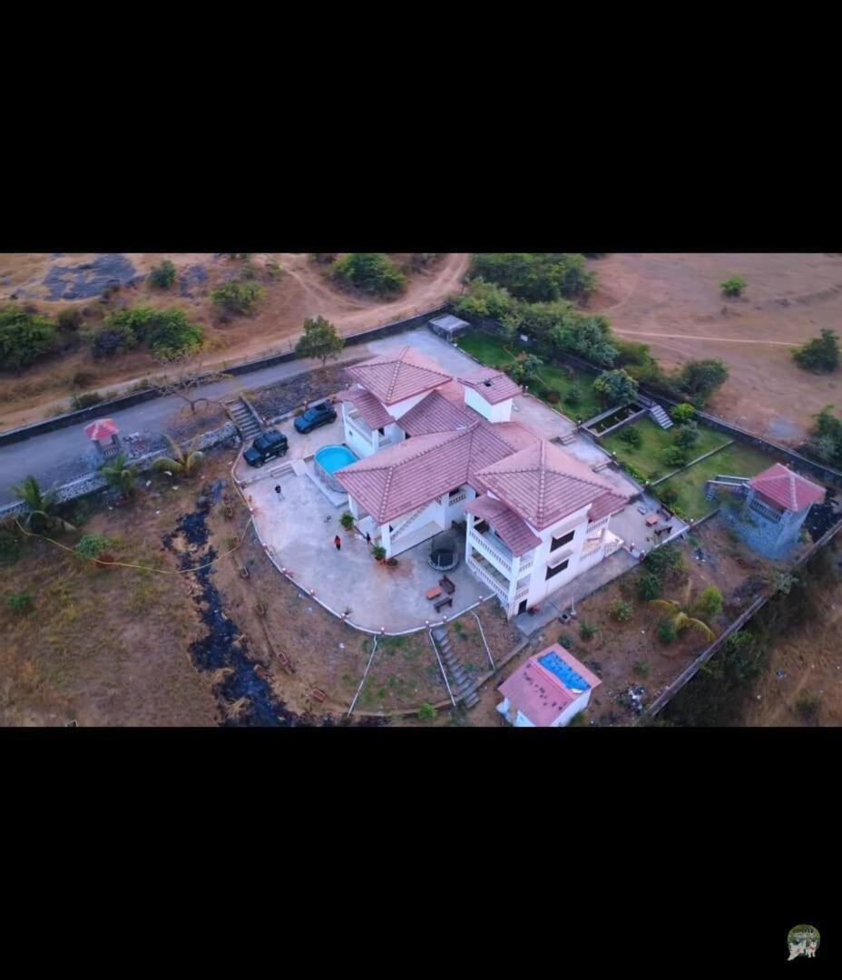 Colonial Pet Friendly 3 Bhk With Outstanding Views Villa Lonavala