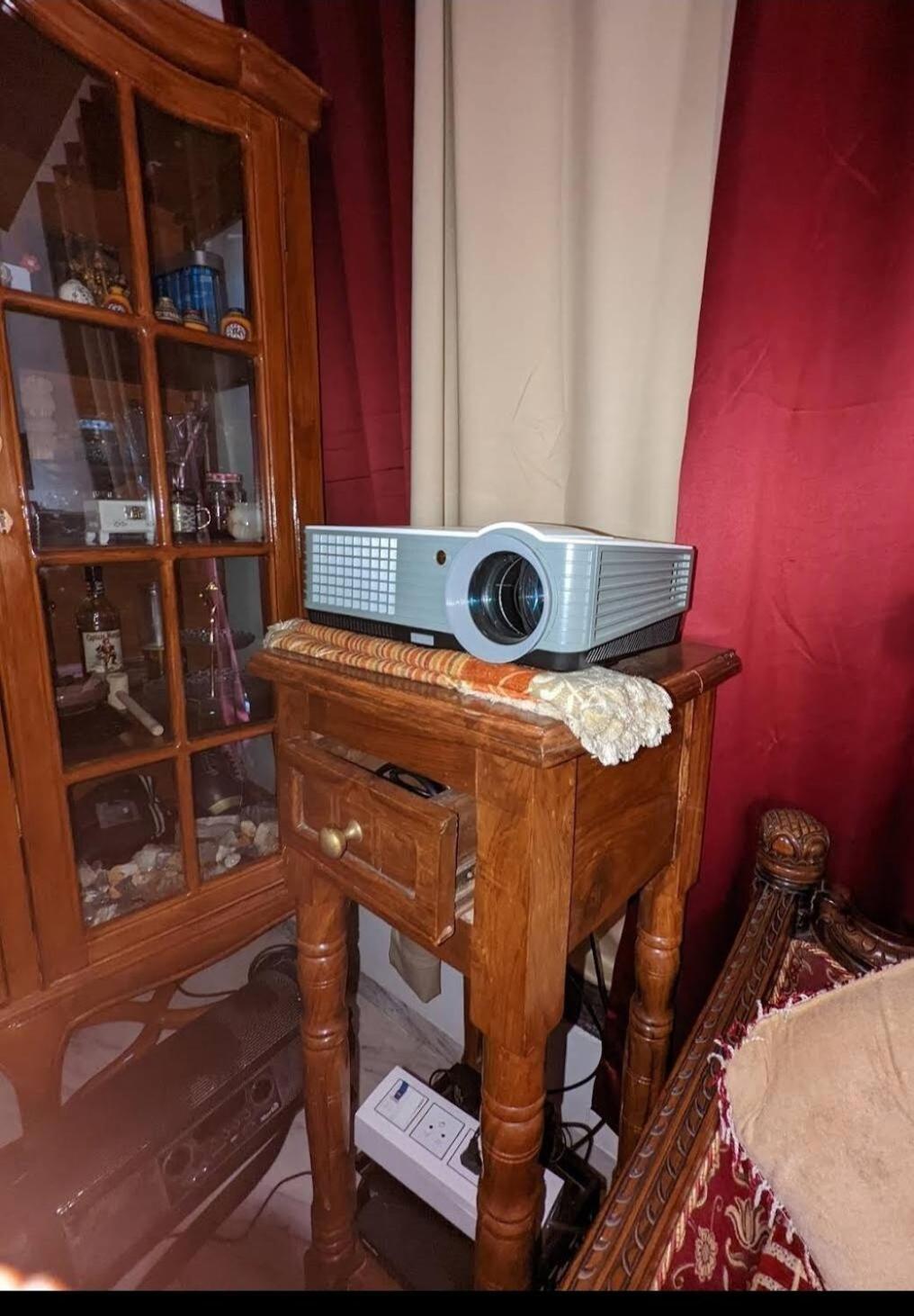 Colonial Pet Friendly 3 Bhk With Outstanding Views