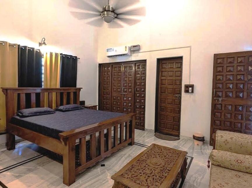 Villa Colonial Pet Friendly 3 Bhk With Outstanding Views