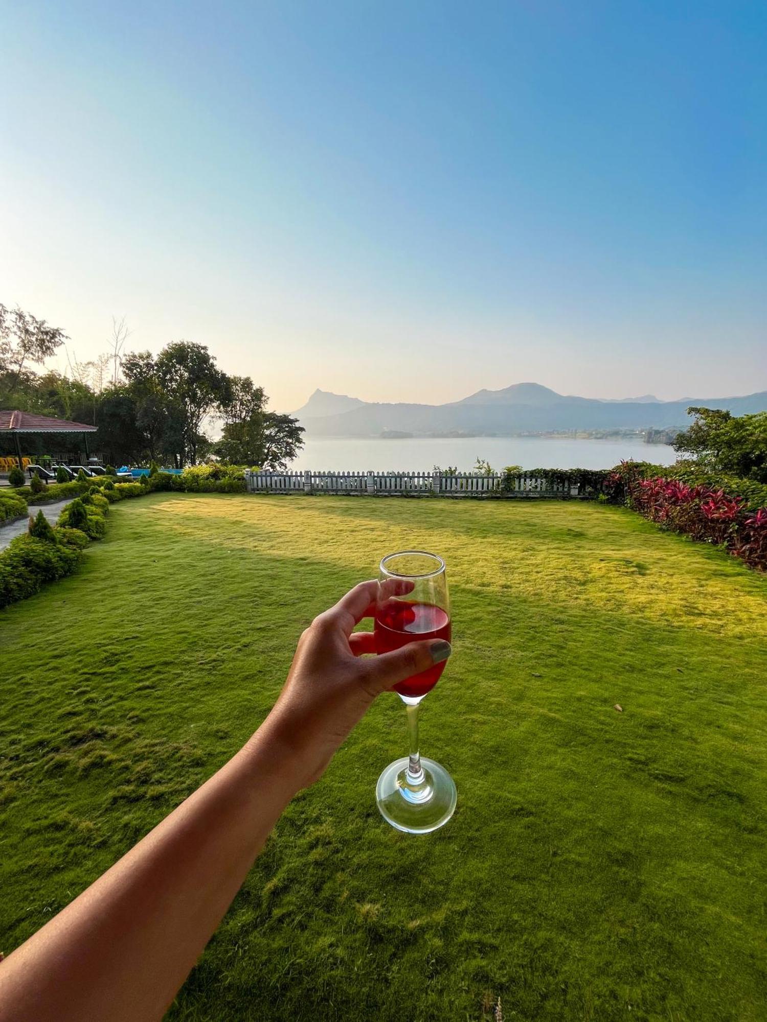 Luxurious Infinity Pool Overlooking Pawna For Parties And Events Villa Lonavala