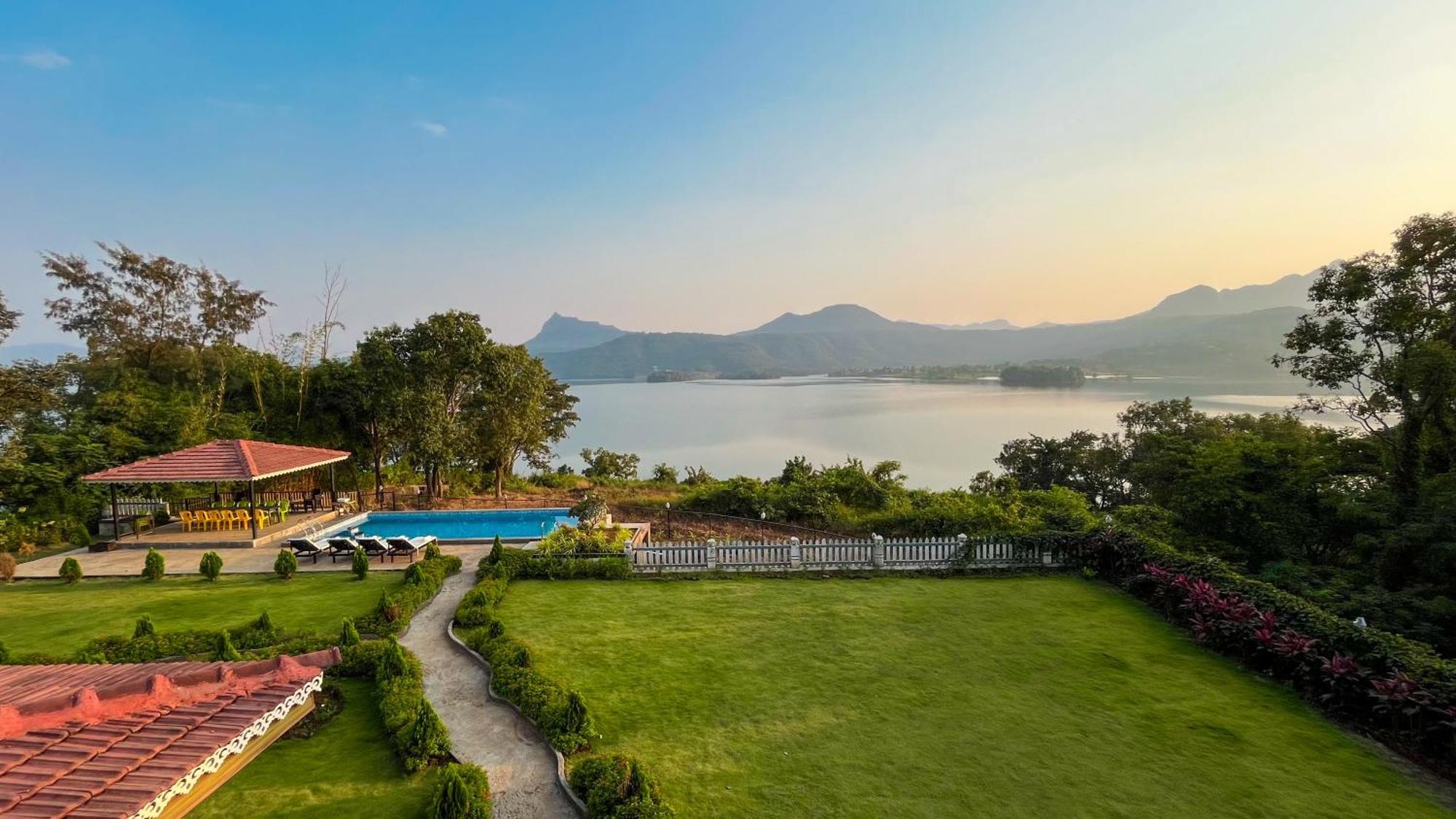 Luxurious Infinity Pool Overlooking Pawna For Parties And Events *