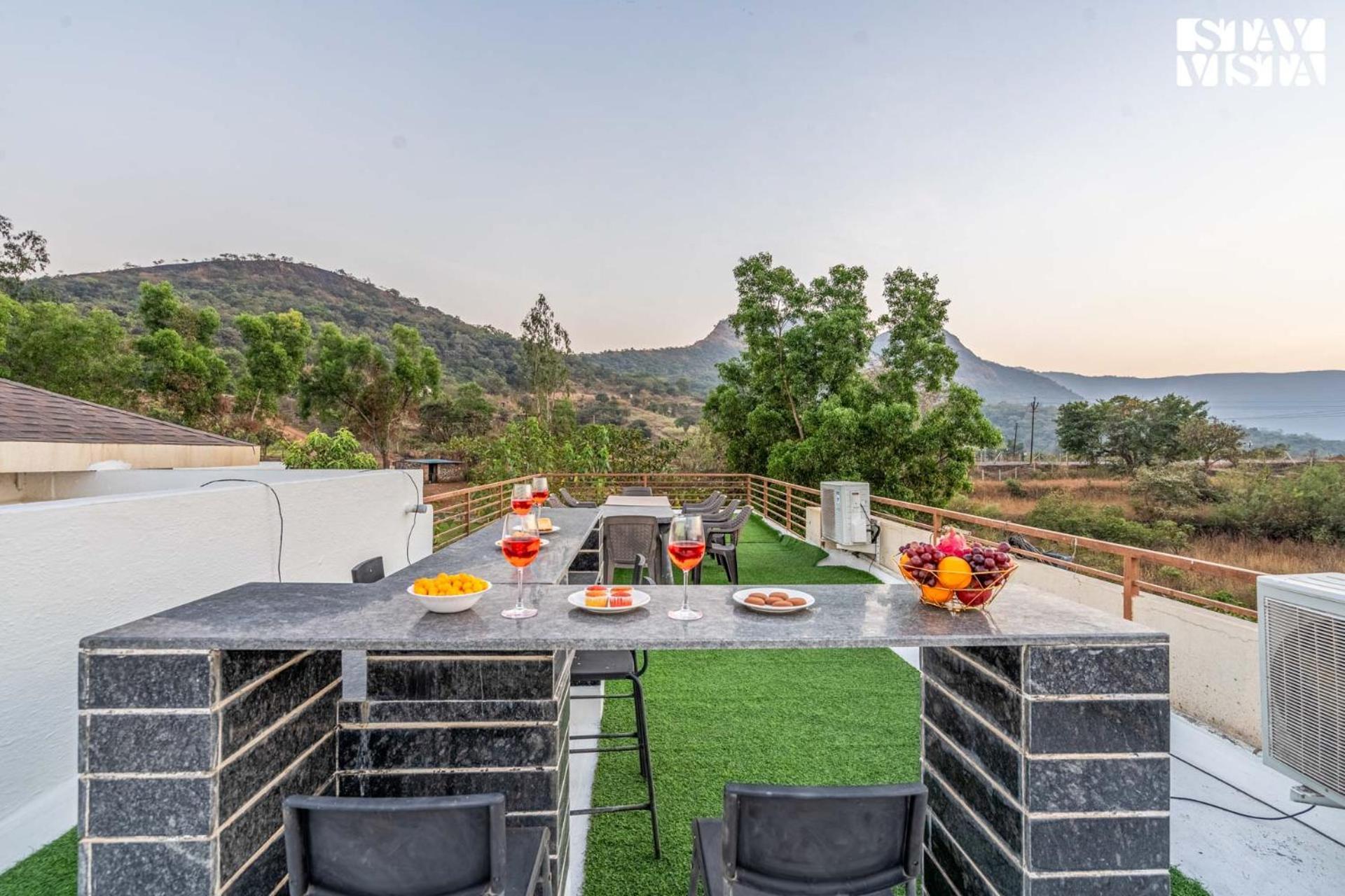 Villa Stayvista At Beyond Infinity With Hill View, Bbq