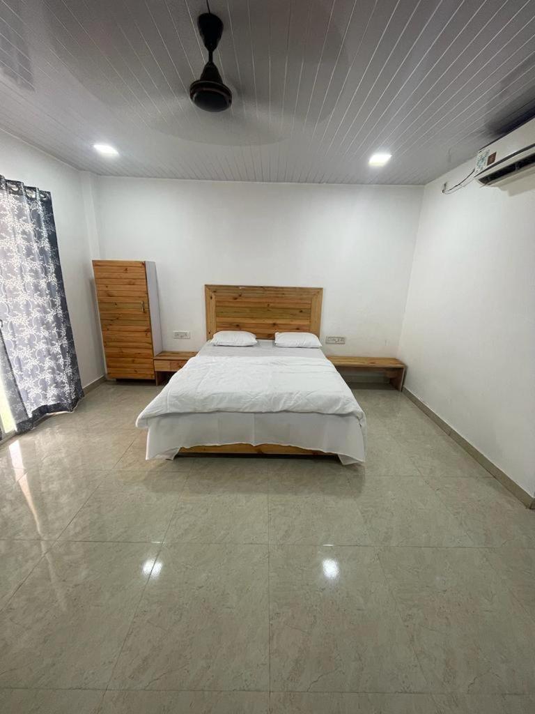 Empyrean Ii 6bhk Ii Samrat Ii Ac Ii Pvt Pool Ll Largest Pool Ll *