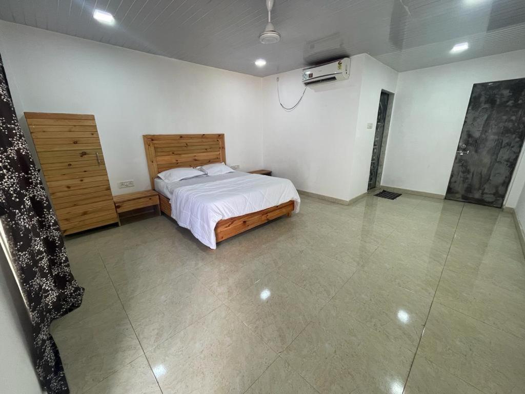 Empyrean Ii 6bhk Ii Samrat Ii Ac Ii Pvt Pool Ll Largest Pool Ll *
