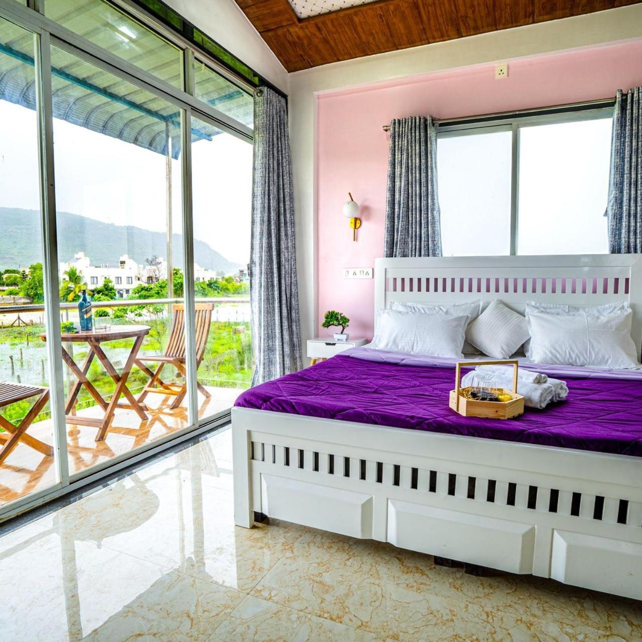Empyrean Ii Bagheera Ii Private Pool Ii 4bhk Ii Fully Ac Ii Luxury Ll * Lonavala