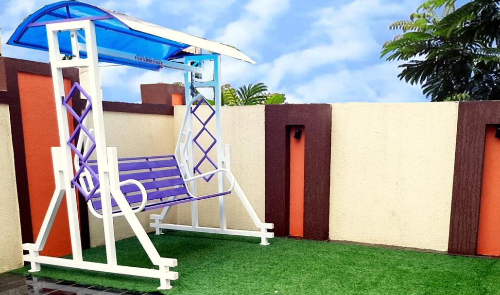 4bhk Blossom By Bookmybungalow *