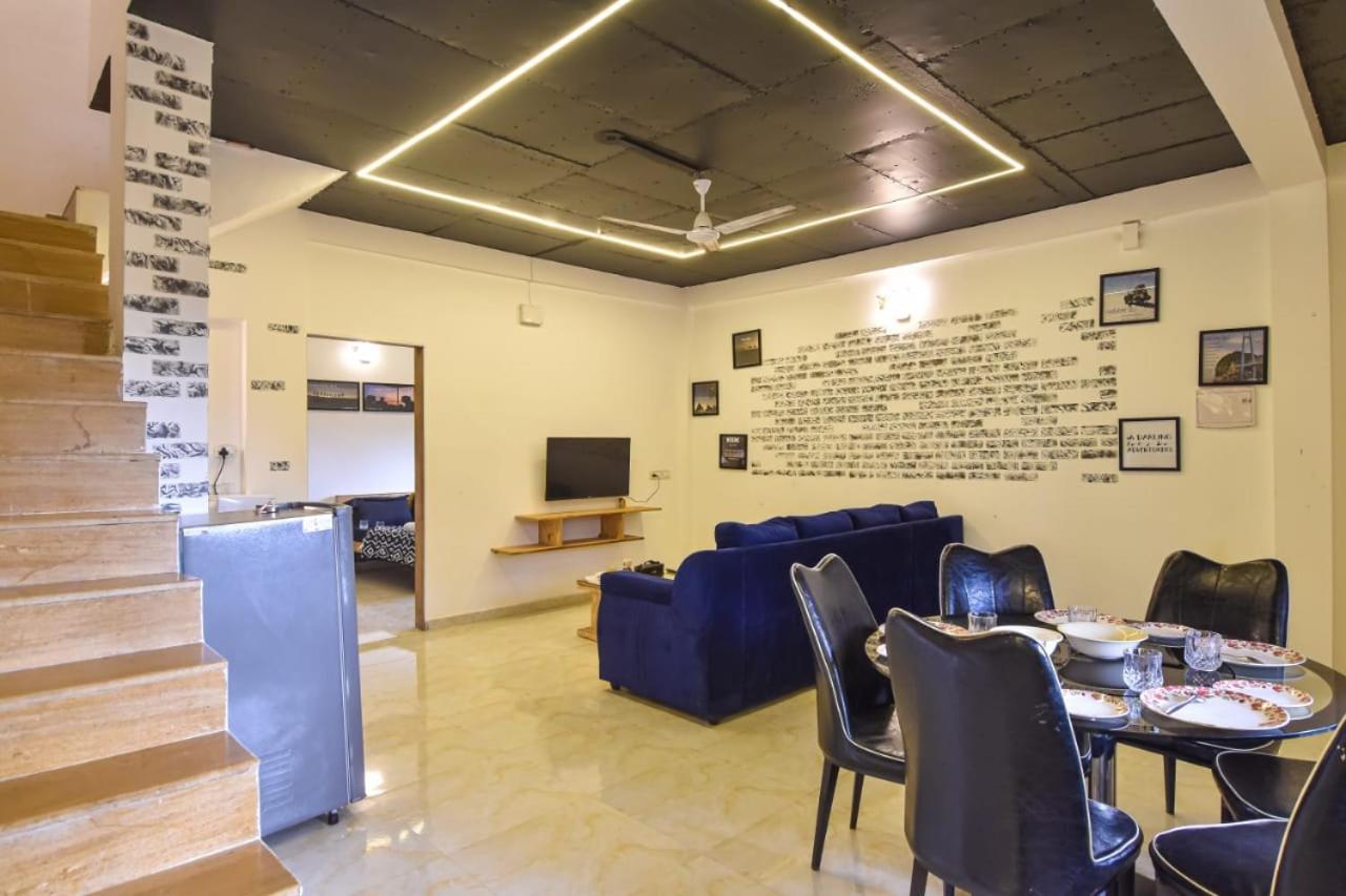 Empyrean Ll 3bhk Ll Black Horse Ll Ac Ll Private Pool Ll Wifi Ii Lux Ll * Lonavala