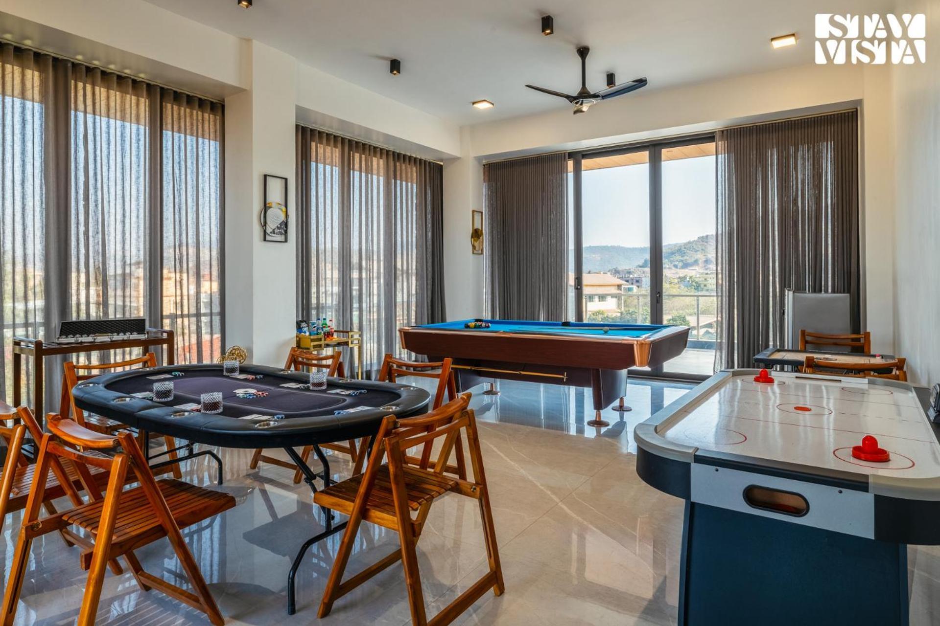 Villa Stayvista At Seraphine With Theatre, Jacuzzi & Pvt Pool