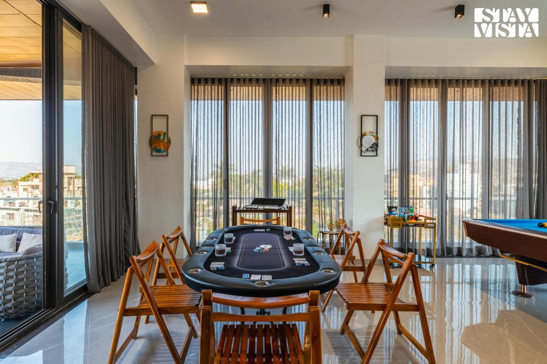 Stayvista At Seraphine With Theatre, Jacuzzi & Pvt Pool