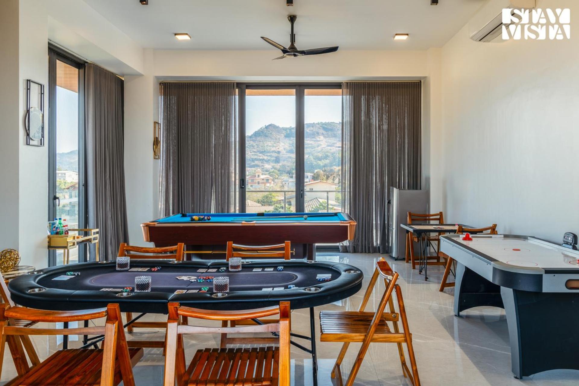 Villa Stayvista At Seraphine With Theatre, Jacuzzi & Pvt Pool