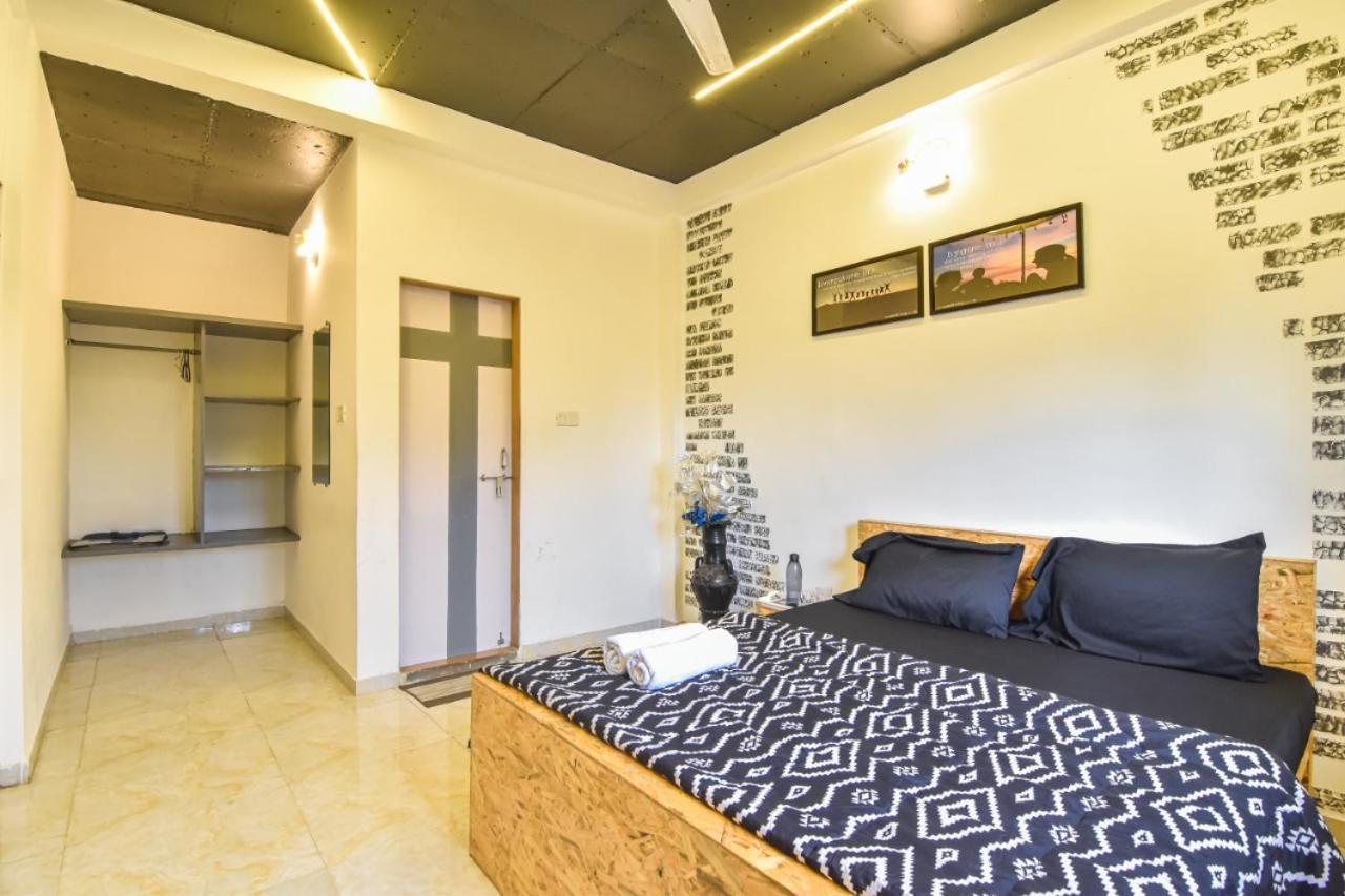 Ll Empyrean Ll 6bhk Ac Black Bunglow Ll Lonavala
