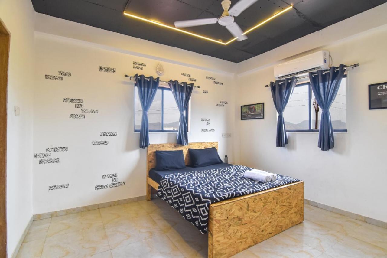 Ll Empyrean Ll 6bhk Ac Black Bunglow Ll Villa