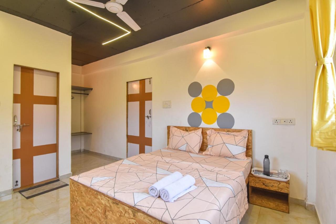 Ll Empyrean Ll 6bhk Ac Black Bunglow Ll Villa *