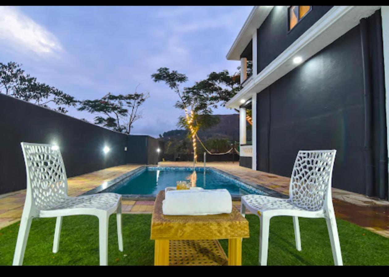 Villa Ll Empyrean Ll 6bhk Ac Black Bunglow Ll Lonavala