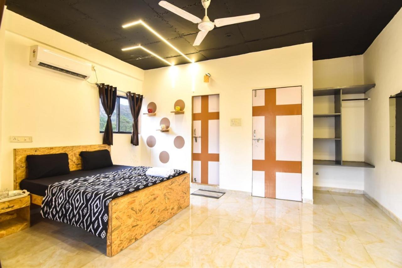 Ll Empyrean Ll 6bhk Ac Black Bunglow Ll Villa Lonavala