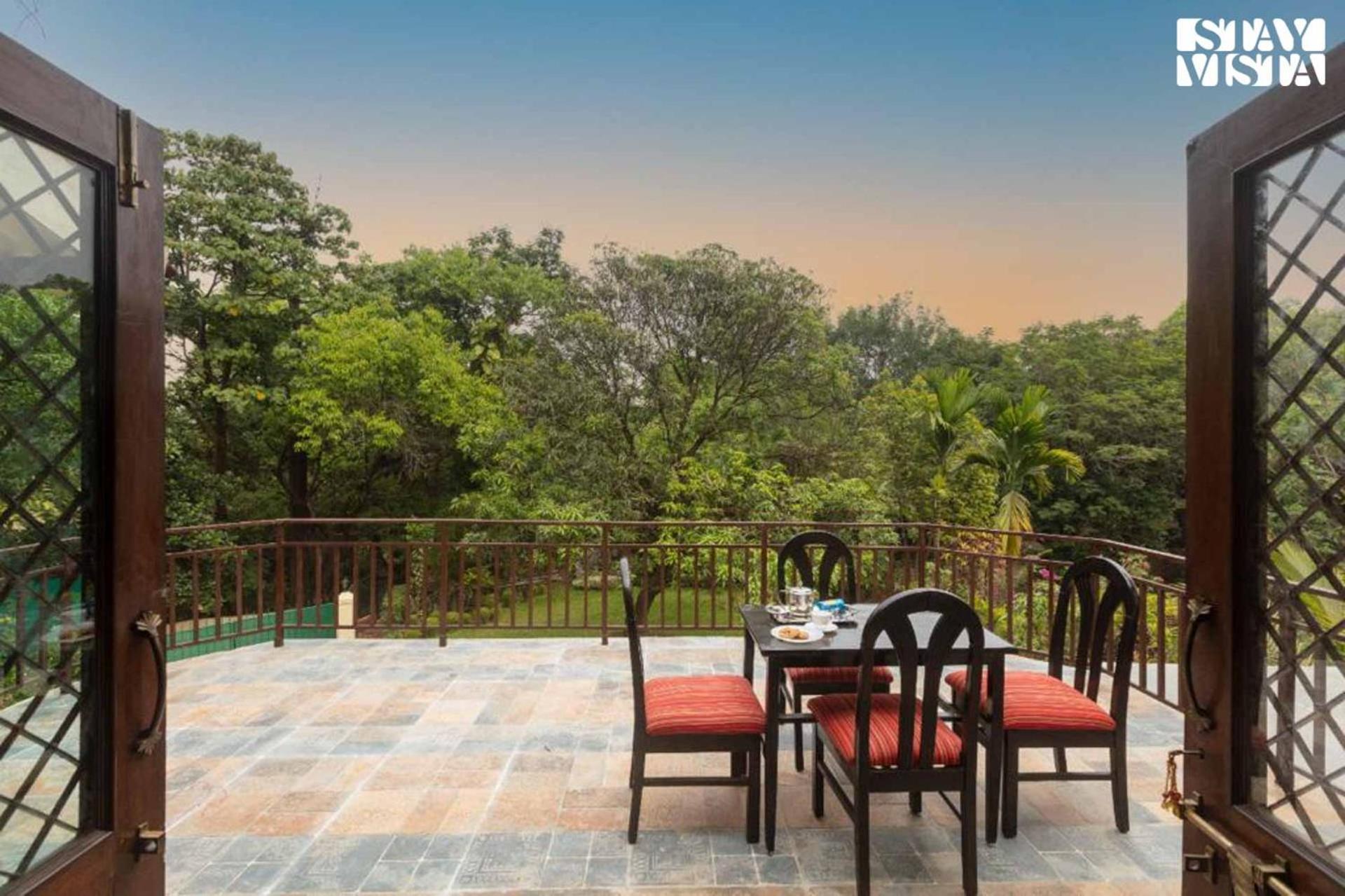 Villa Stayvista At Opal Leaf With Wifi & Pool Lonavala