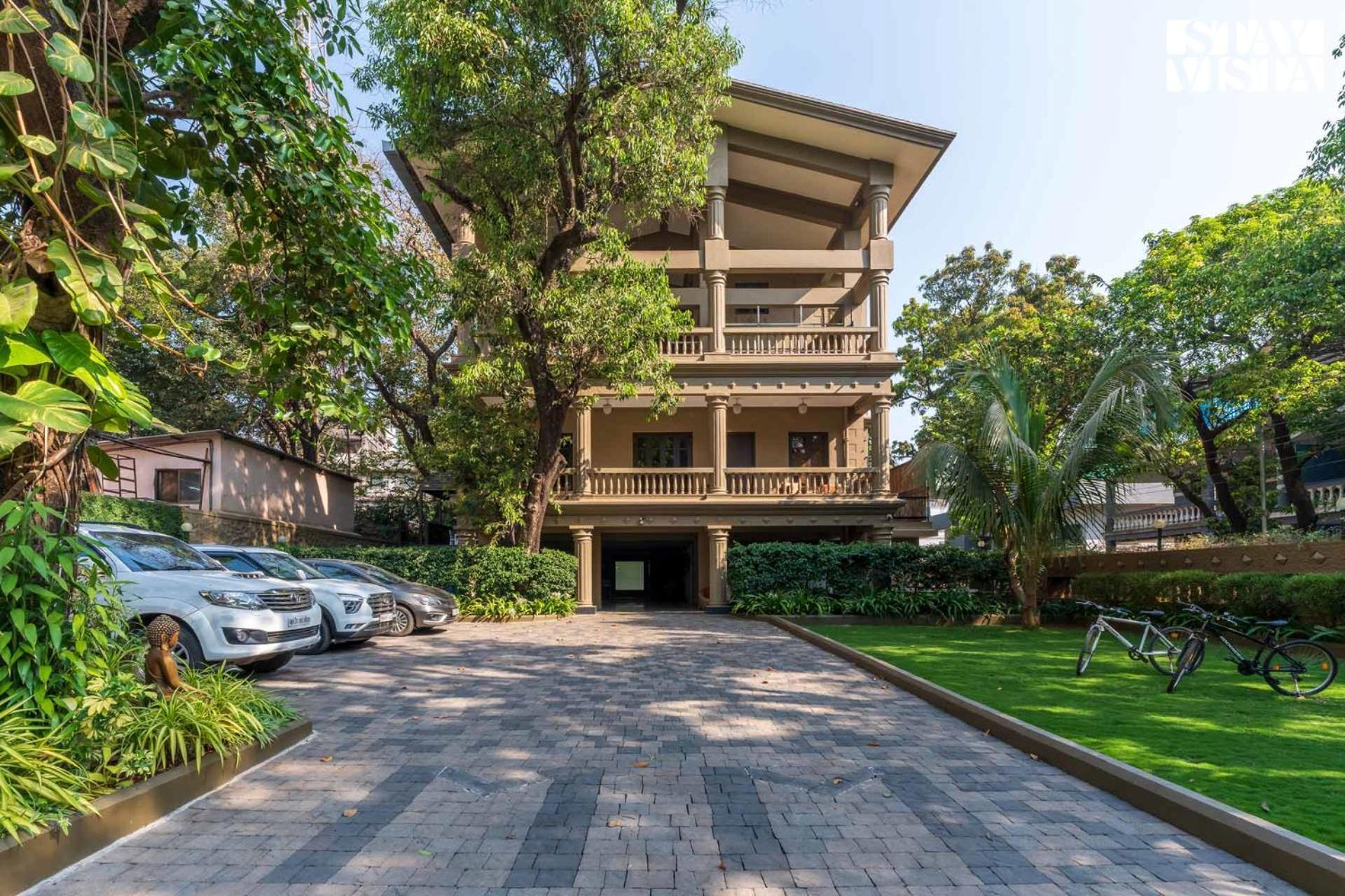 Villa Mehta Mansion By Stayvista - A With A Swimming Pool And Pool Table