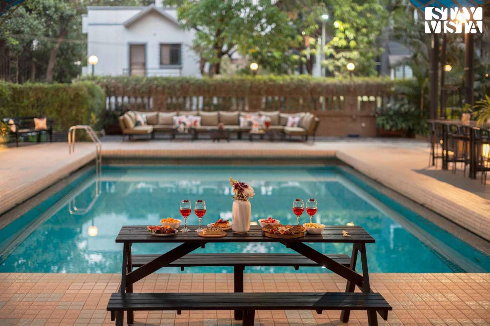 Mehta Mansion By Stayvista - A With A Swimming Pool And Pool Table Villa