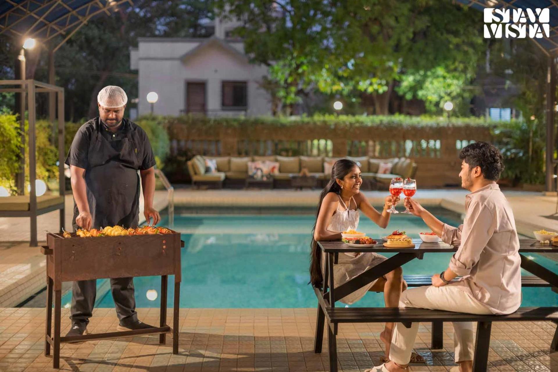Mehta Mansion By Stayvista - A With A Swimming Pool And Pool Table Villa *