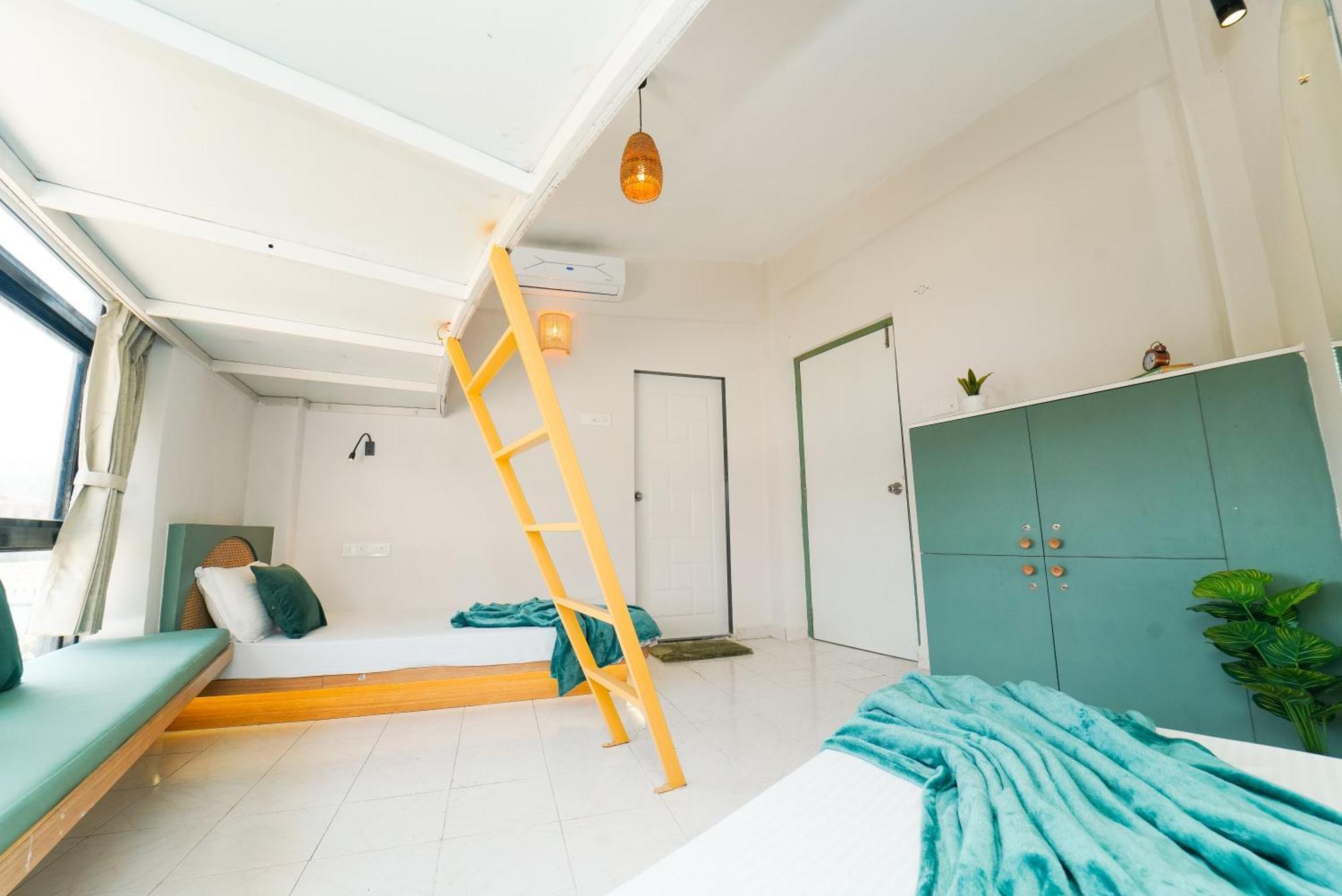 Voyage Zo Hostel Lonavala
