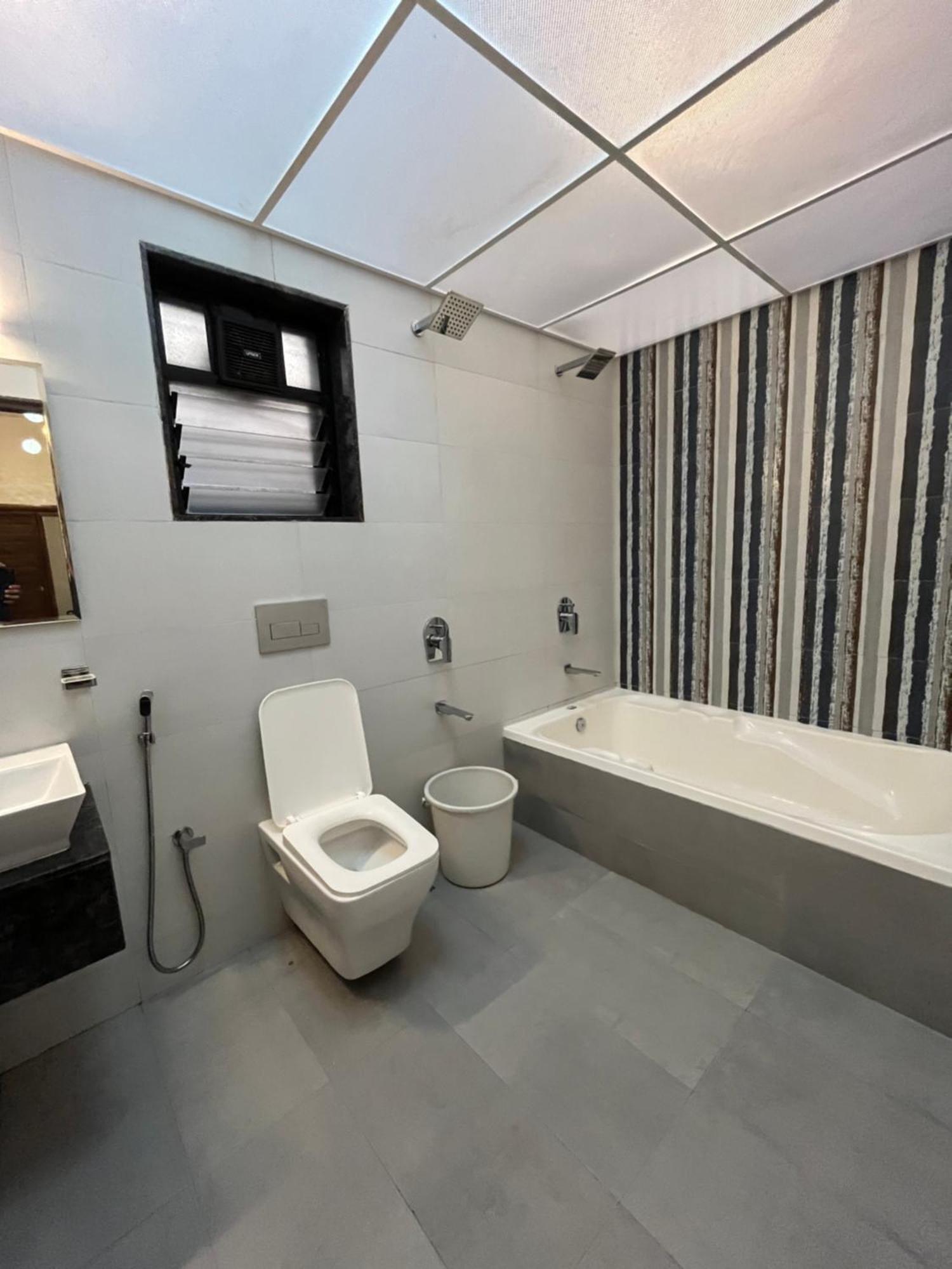 Royal 2 - 3bhk With Pvt Swimming Pool Lonavala