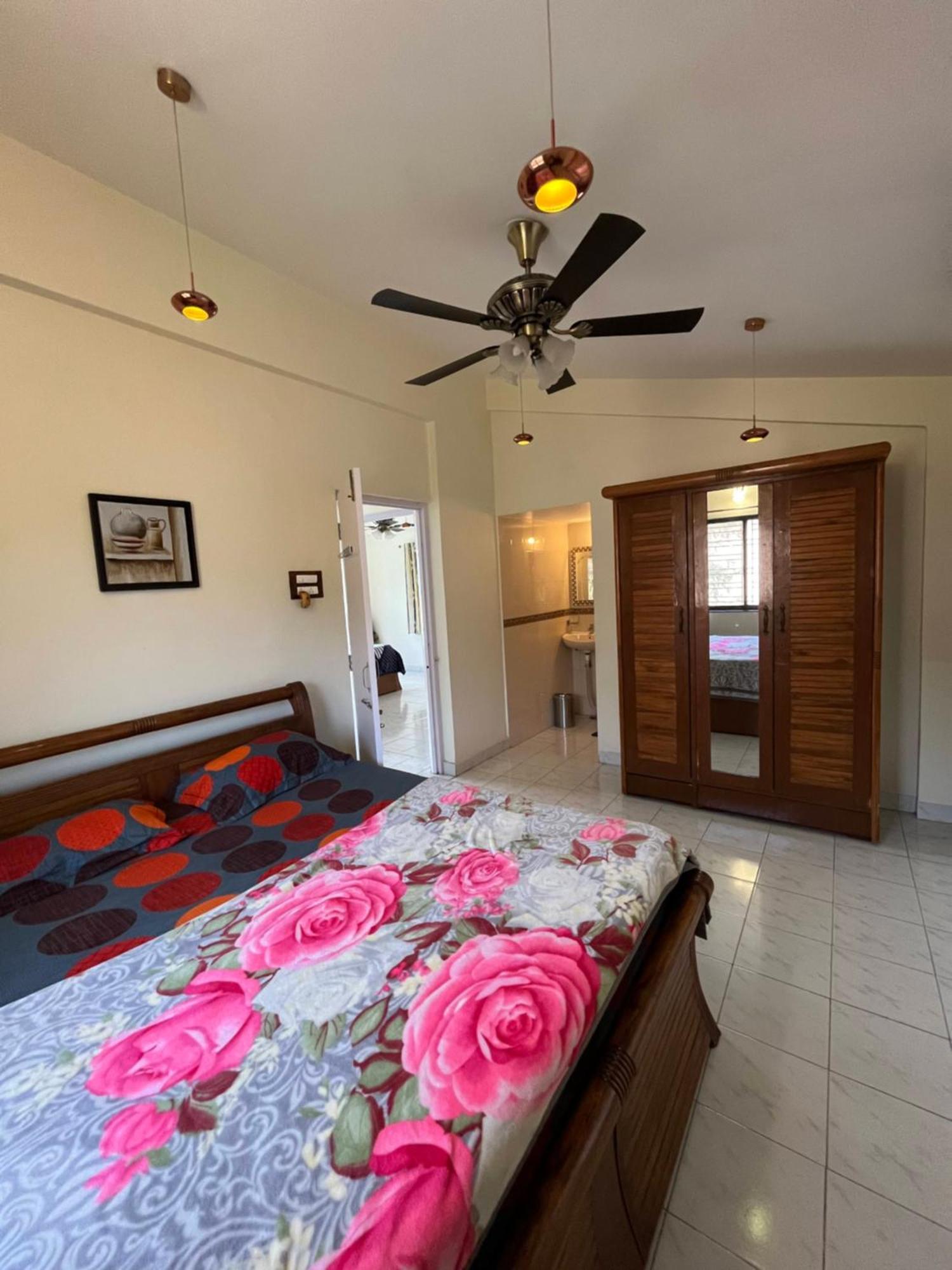 Villa Royal 3 - 3bhk With Swimming Pool *