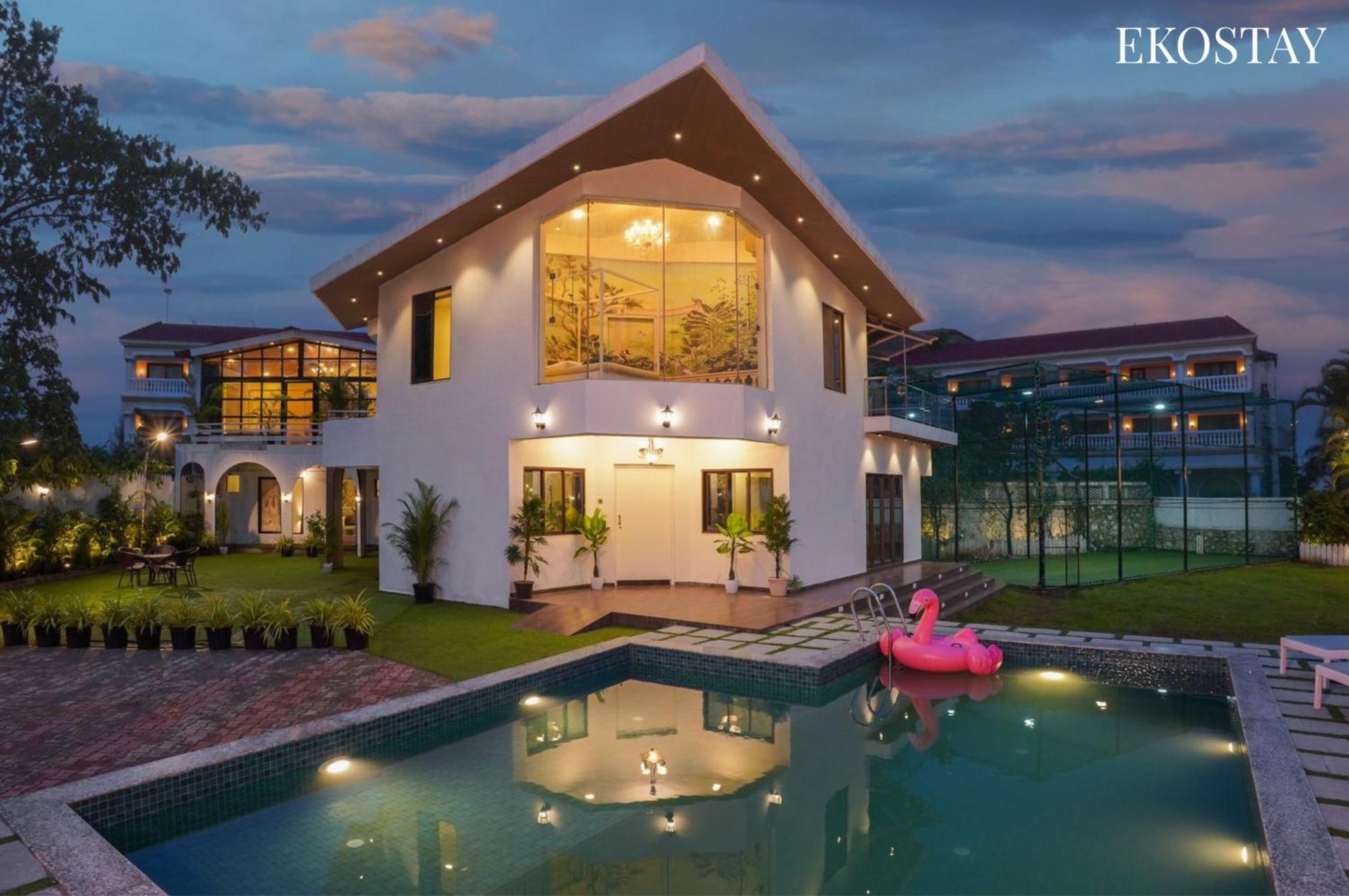 Ekostay - 8bhk La Flamingo With Private Turf Villa *