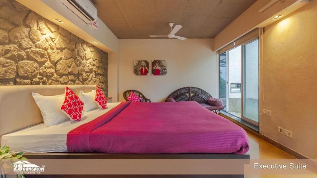 Lilly Valley In Hotel