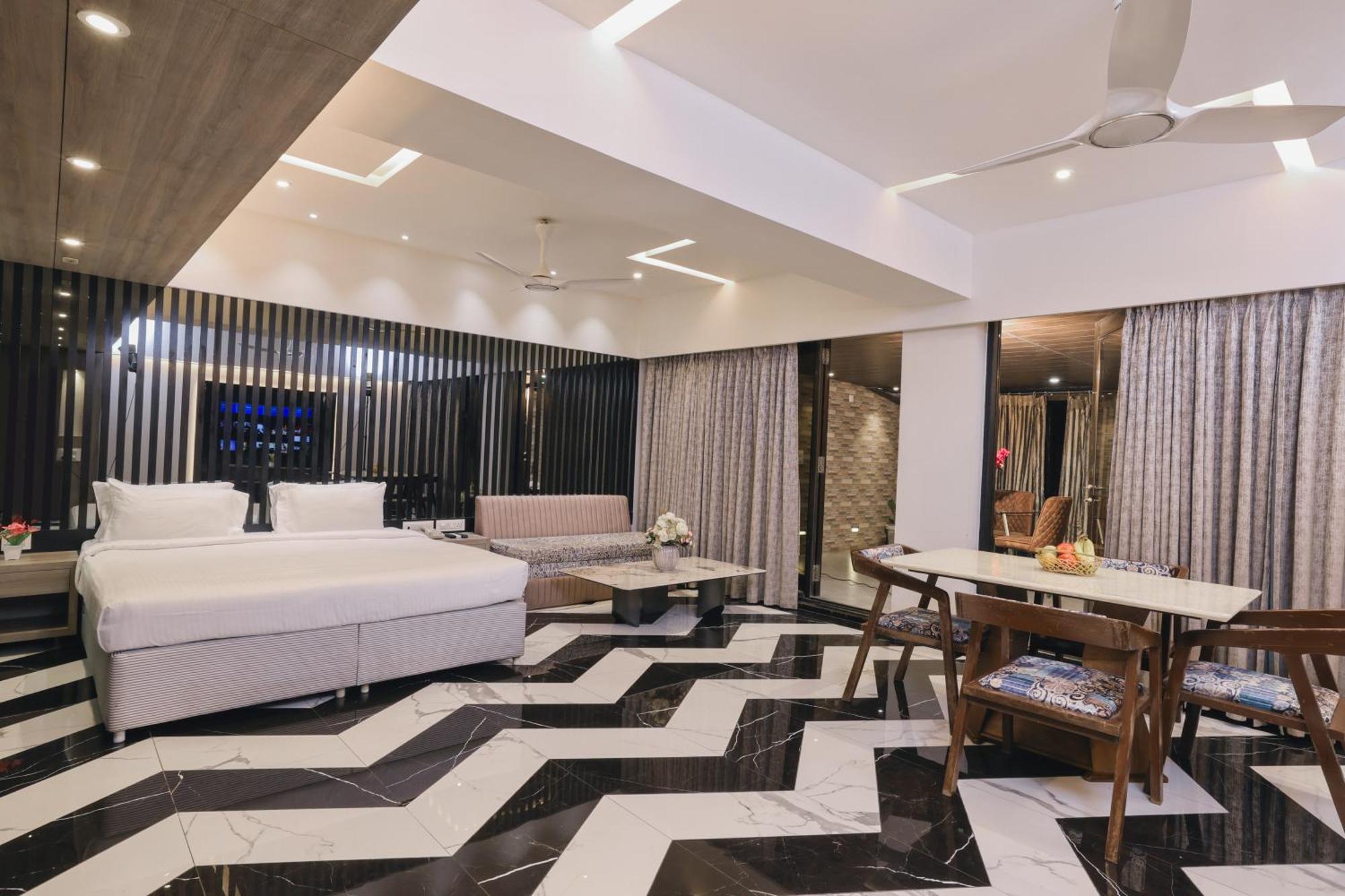 Hotel Kumar By Turtle,
