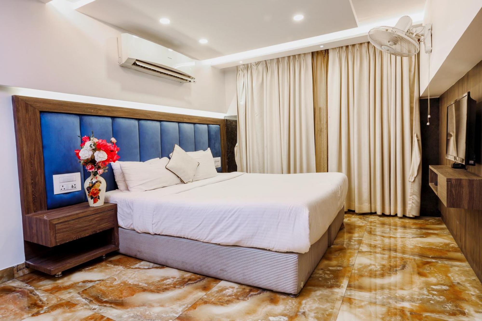 Hotel Kumar By Turtle, Lonavala
