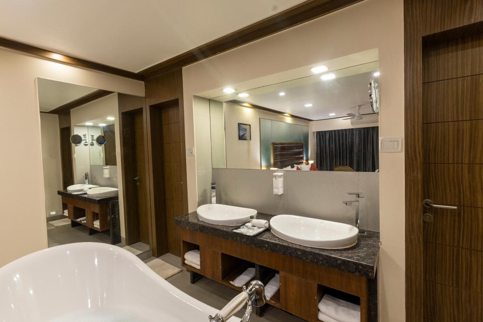 The Metropole By Keyboard 4*