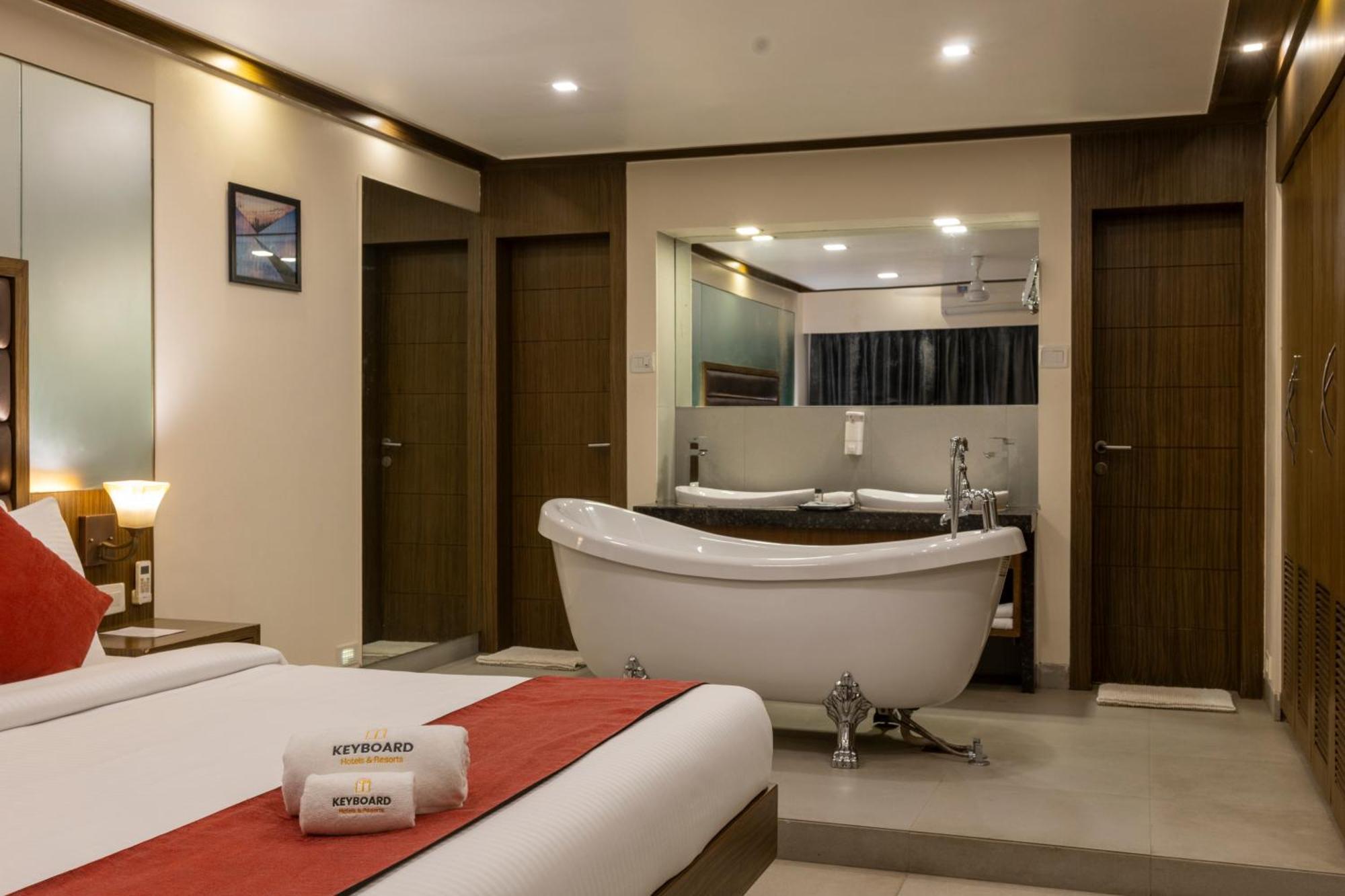 Hotel The Metropole By Keyboard 4*