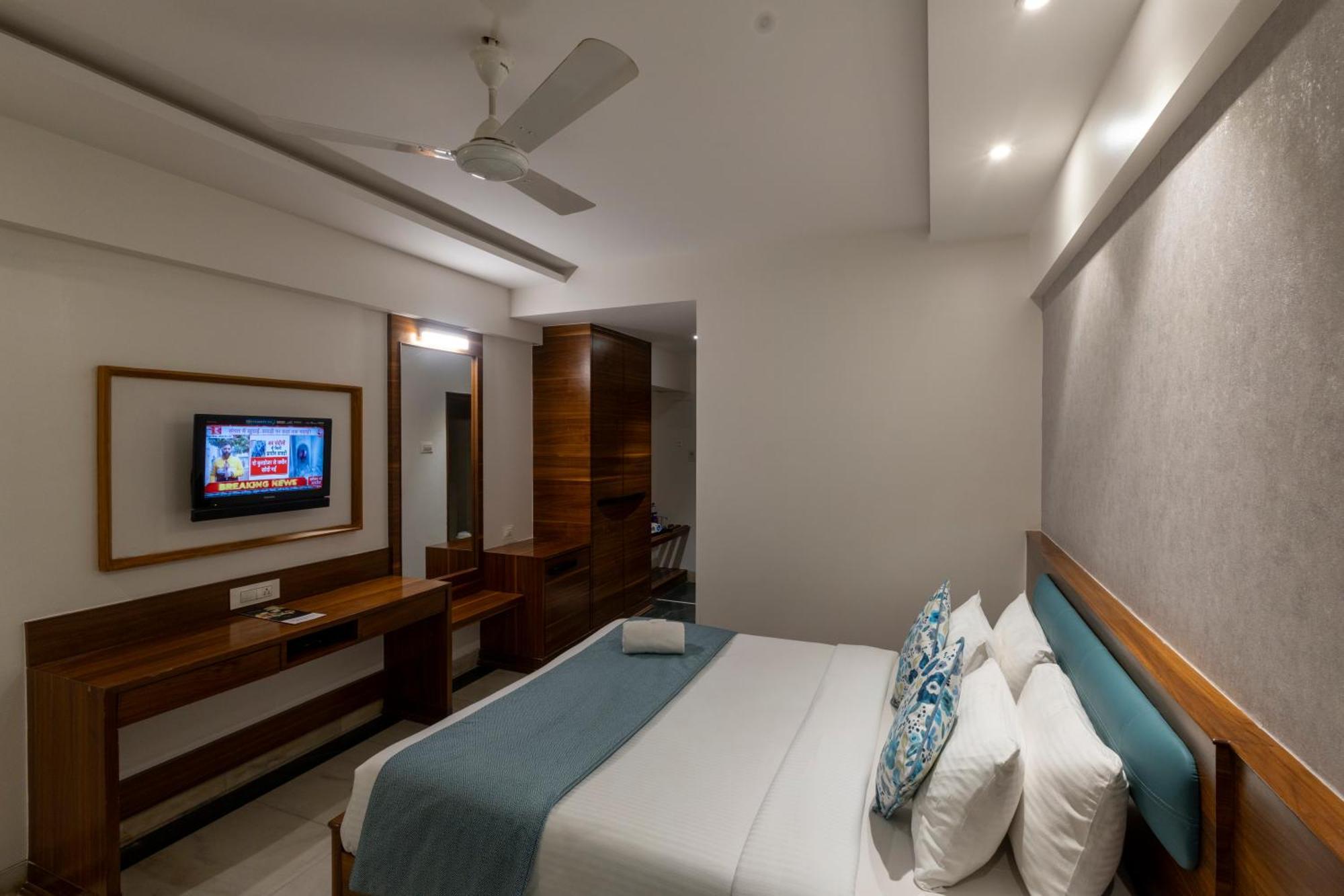 The Metropole By Keyboard Lonavala
