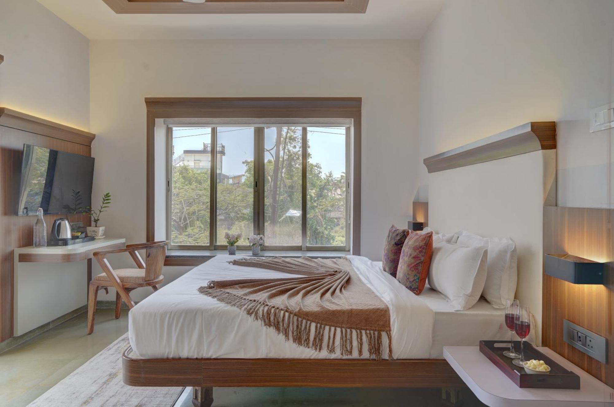 Alaya Adarsh Elegant 3-bhk With Private Pool Villa *