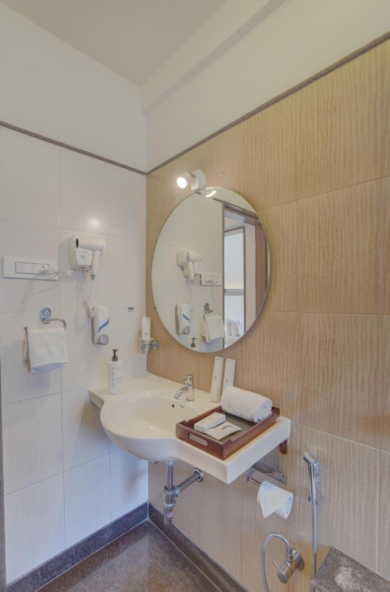 Alaya Adarsh Elegant 3-bhk With Private Pool Villa Lonavala
