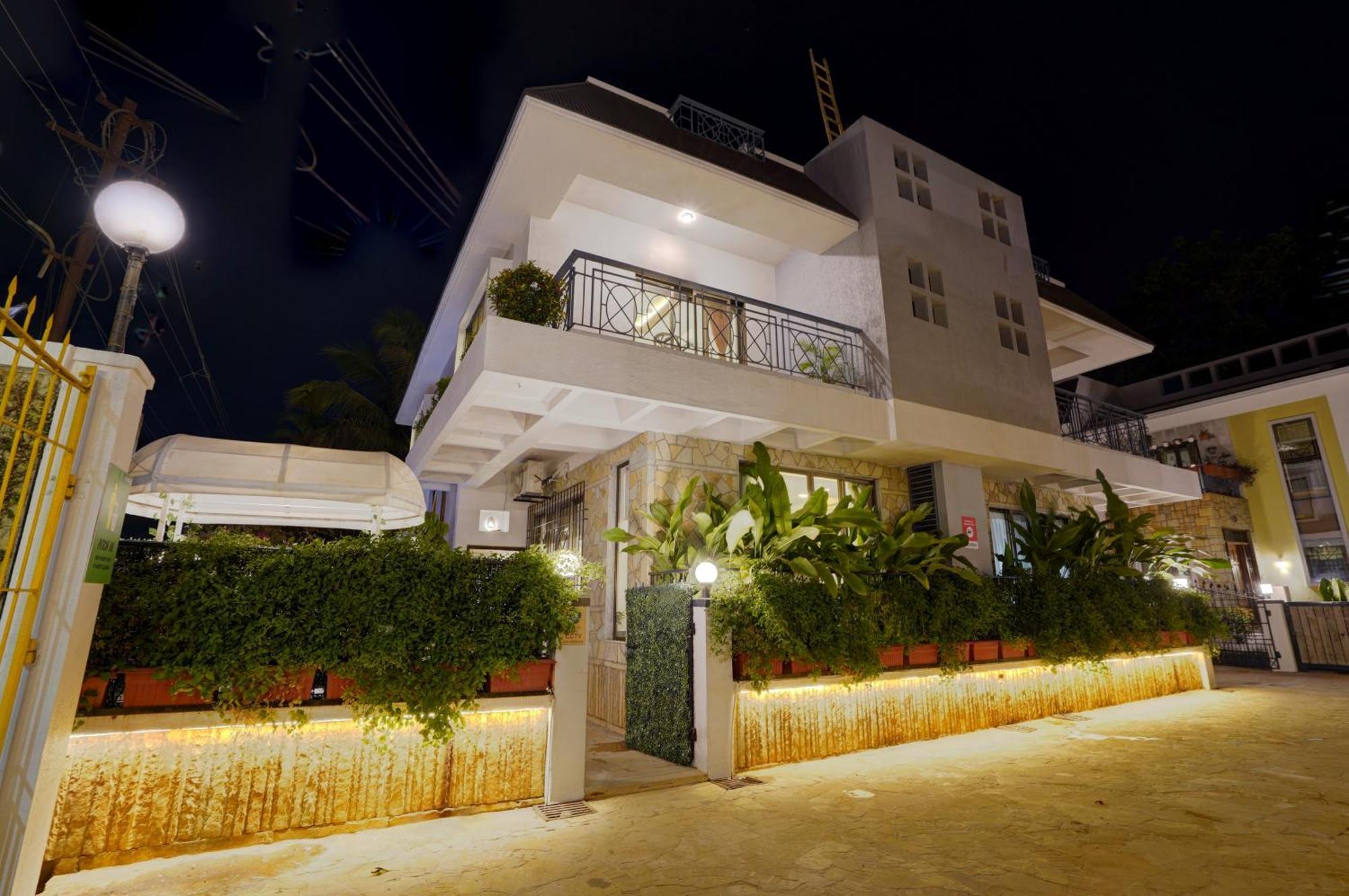 Alaya Adarsh Elegant 3-bhk With Private Pool