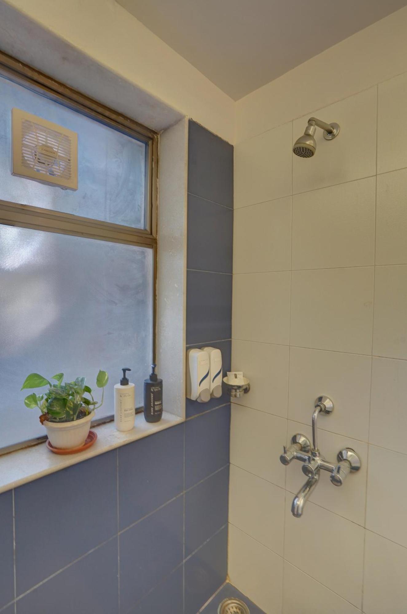 Alaya Adarsh Elegant 3-bhk With Private Pool Villa Lonavala
