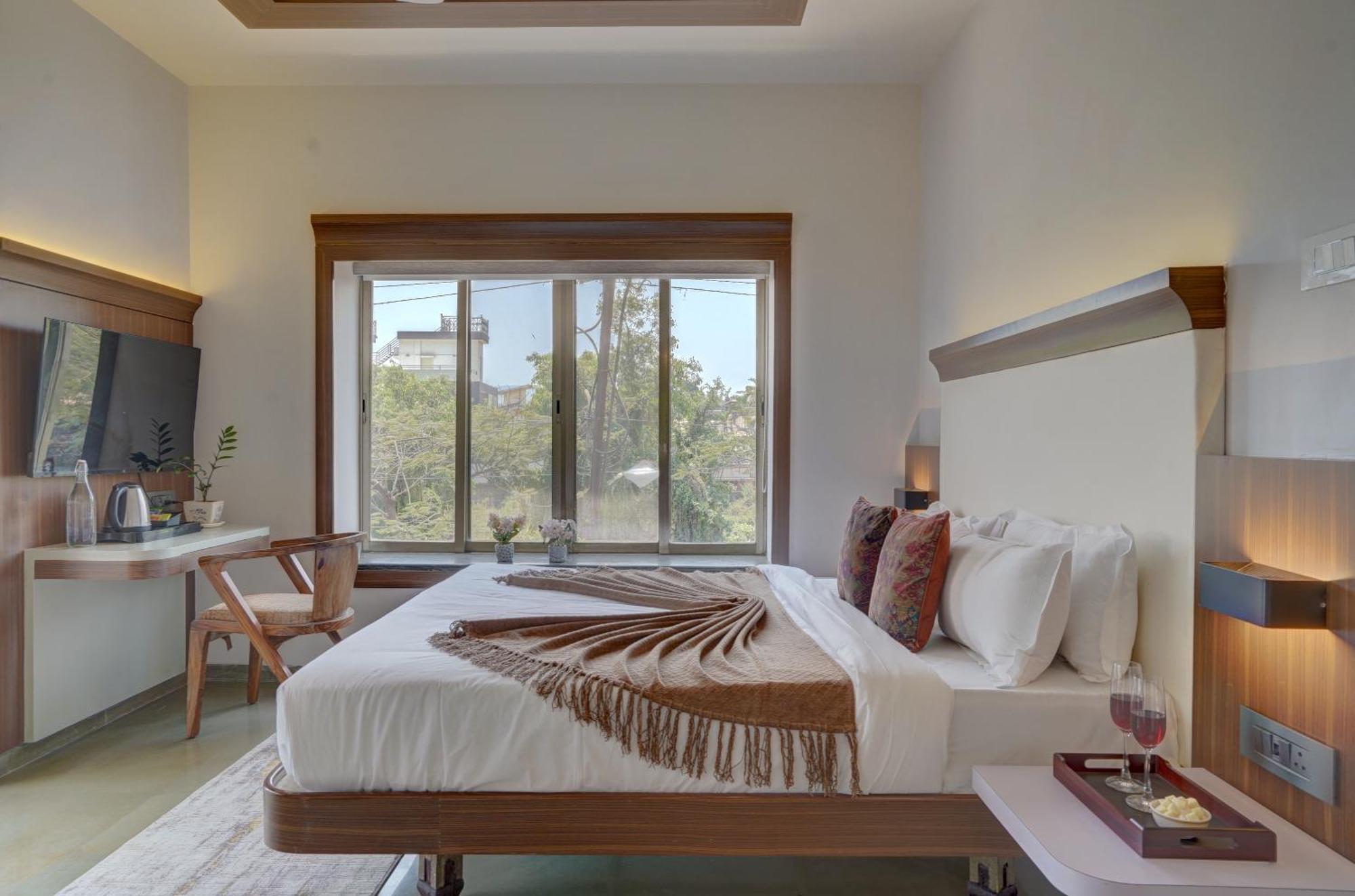 Alaya Adarsh Elegant 3-bhk With Private Pool Villa