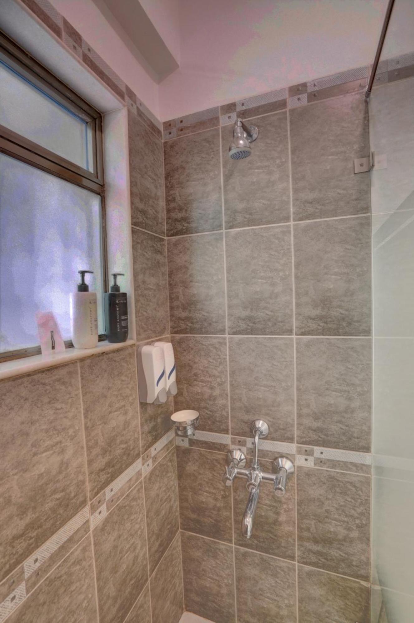 Villa Alaya Adarsh Elegant 3-bhk With Private Pool Lonavala