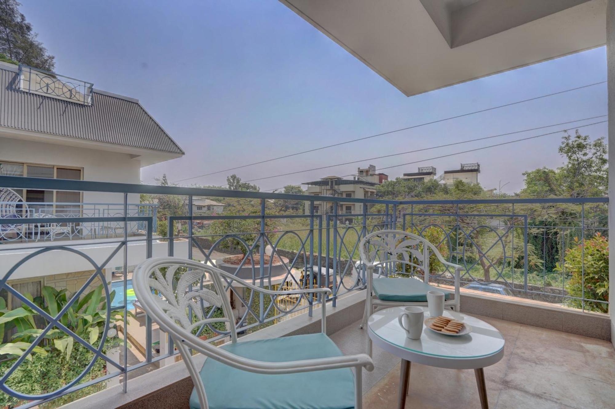 Alaya Adarsh Elegant 3-bhk With Private Pool Lonavala