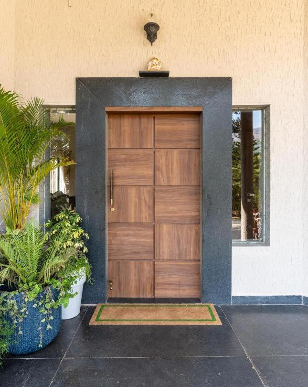 Villa Twilight Ll Grand 4bhk Lawn Ll Cook Available Lonavala