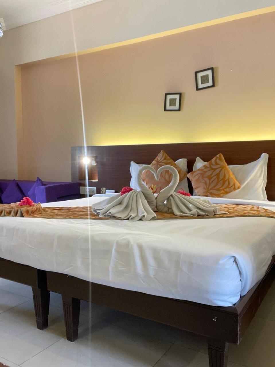 Aron & Hotel Lonavala