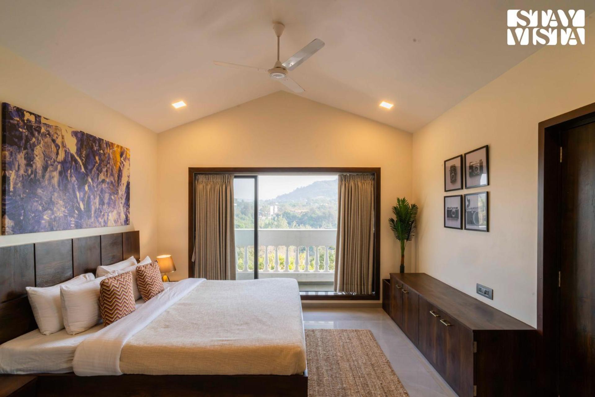 Stayvista At Tesoro With Outdoor Pool, Wifi *