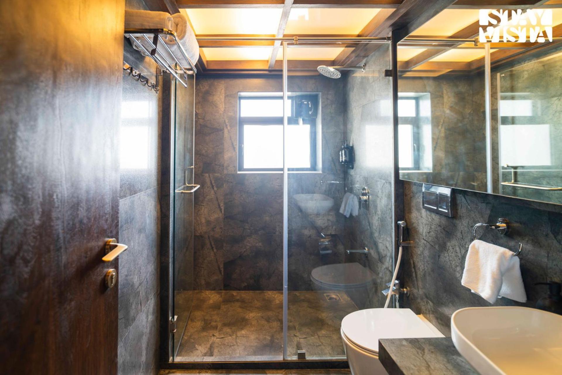 Stayvista At Tesoro With Outdoor Pool, Wifi Lonavala